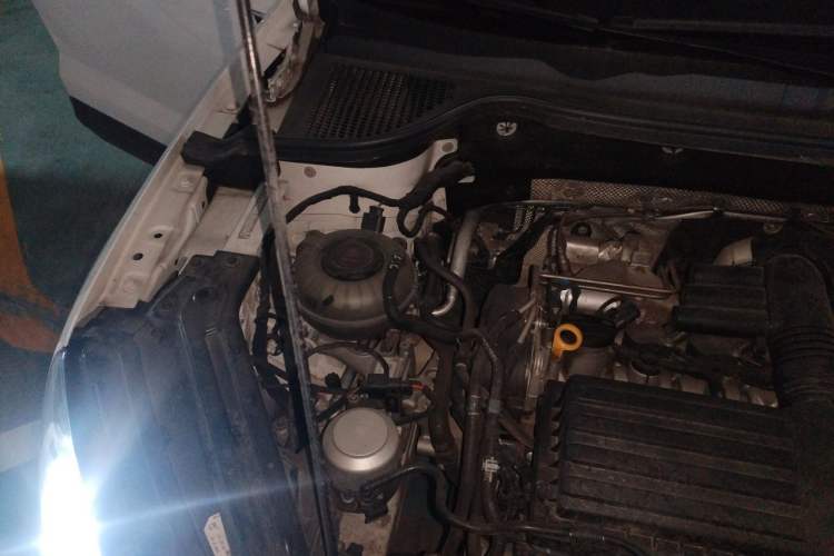 Used Skoda Karoq 2021 TSI280 Luxury Edition Engine Bay Right