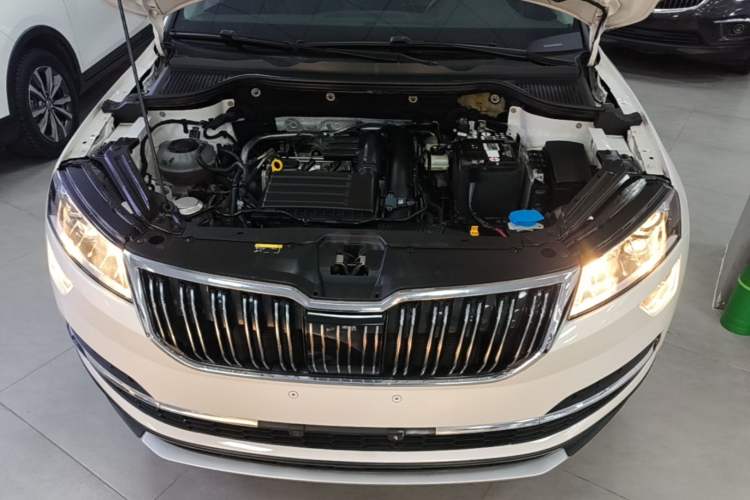 Used Skoda Karoq 2021 TSI280 Luxury Edition Engine Bay