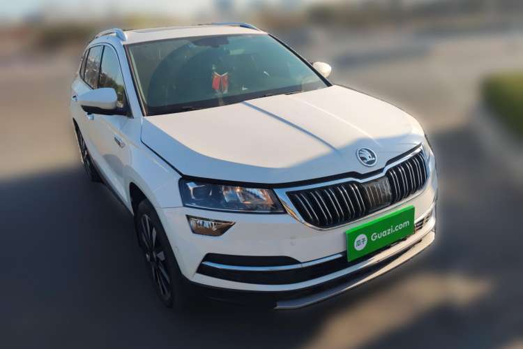 Used Skoda Karoq 2021 TSI280 Luxury Edition Front Right 45 Deg