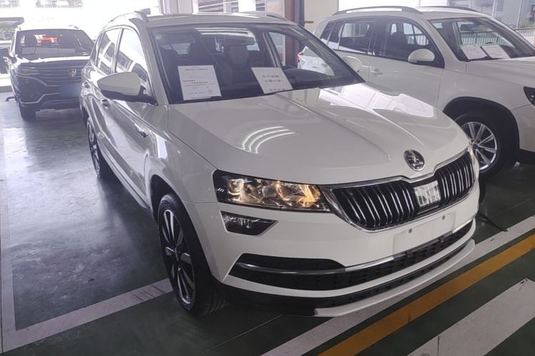 Used Skoda Karoq 2021 TSI280 Luxury Edition Front Right 45 Deg