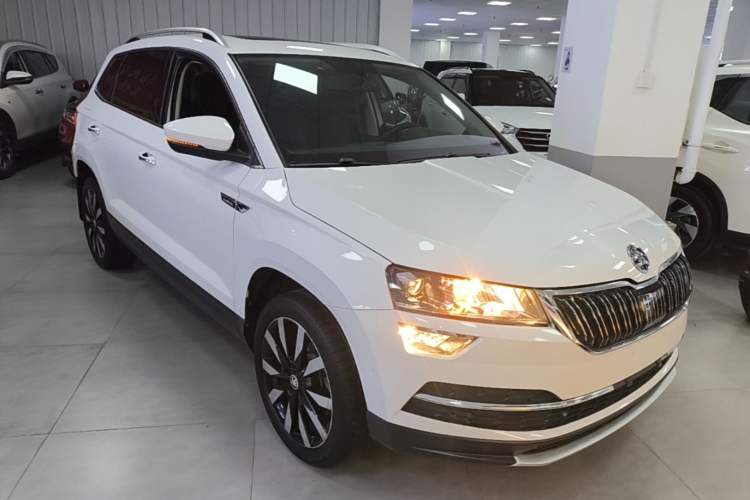 Used Skoda Karoq 2021 TSI280 Luxury Edition Front Right 45 Deg