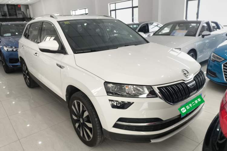Used Skoda Karoq 2021 TSI280 Luxury Edition Front Right 45 Deg