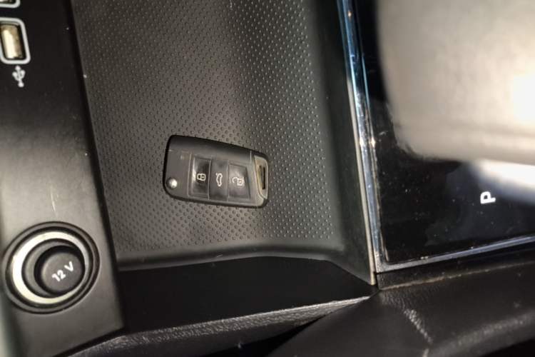 Used Skoda Karoq 2021 TSI280 Luxury Edition Interior 1