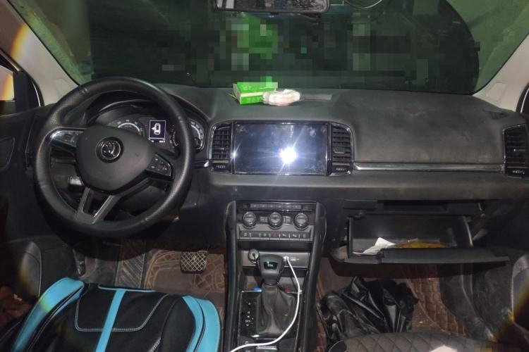 Used Skoda Karoq 2021 TSI280 Luxury Edition Interior 2