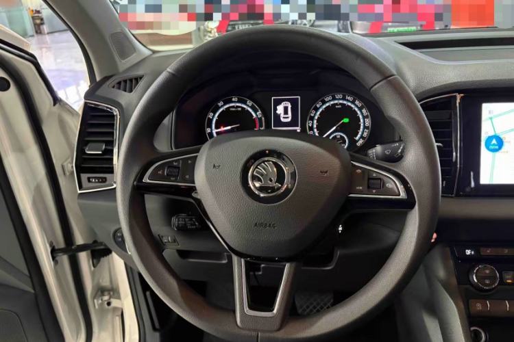 Used Skoda Karoq 2021 TSI280 Luxury Edition Interior 2