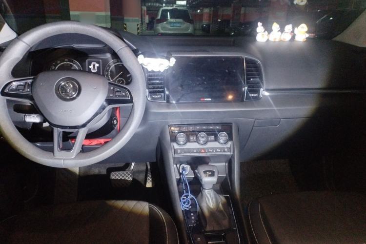 Used Skoda Karoq 2021 TSI280 Luxury Edition Interior 2