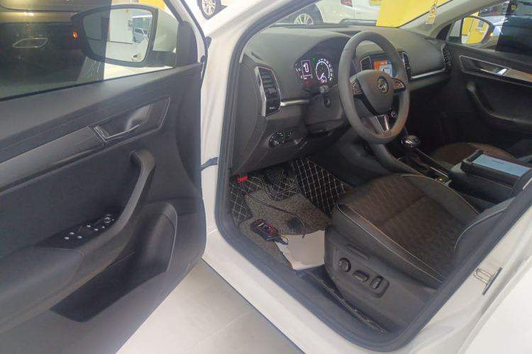 Used Skoda Karoq 2021 TSI280 Technology Edition Interior 3