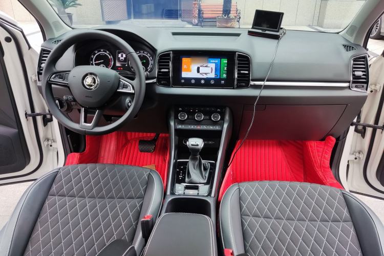 Used Skoda Karoq 2021 TSI280 Luxury Edition Interior 3