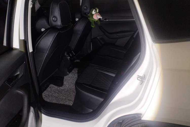 Used Skoda Karoq 2021 TSI280 Luxury Edition Interior 4