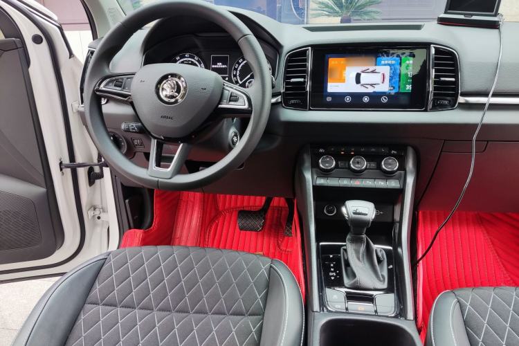 Used Skoda Karoq 2021 TSI280 Luxury Edition Interior 5