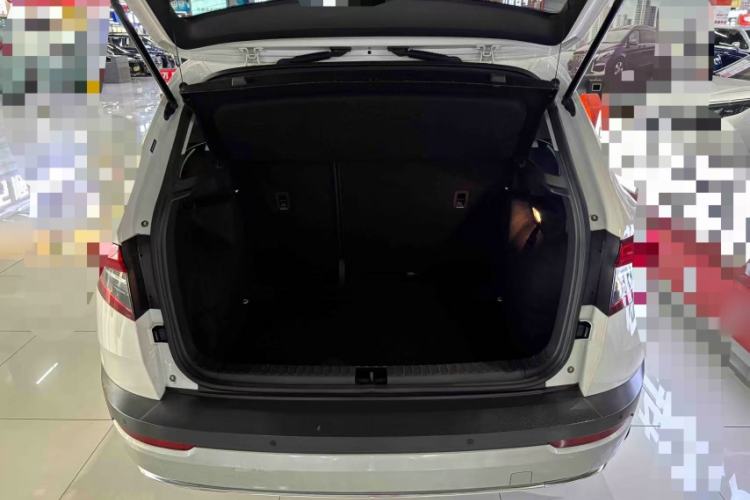 Used Skoda Karoq 2021 TSI280 Luxury Edition Interior 9