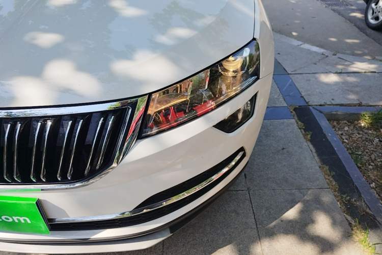 Used Skoda Karoq 2021 TSI280 Luxury Edition Left Front Headlight