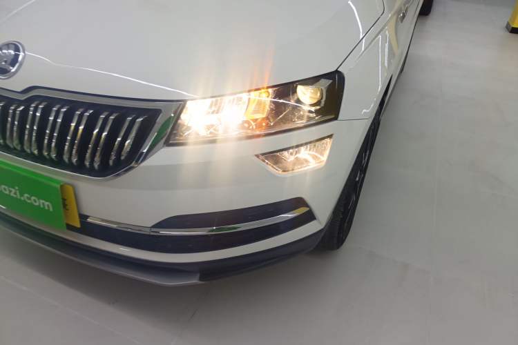 Used Skoda Karoq 2021 TSI280 Technology Edition Left Front Headlight