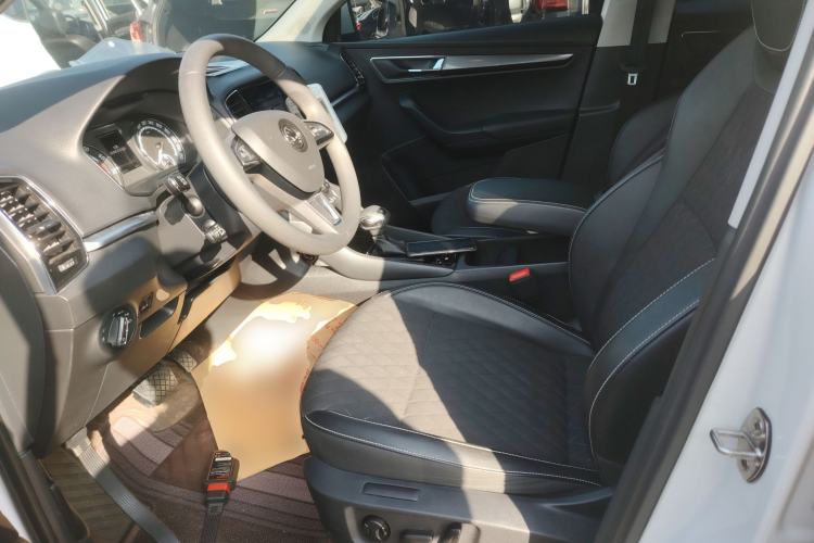 Used Skoda Karoq 2021 TSI280 Luxury Edition Left Front Seat