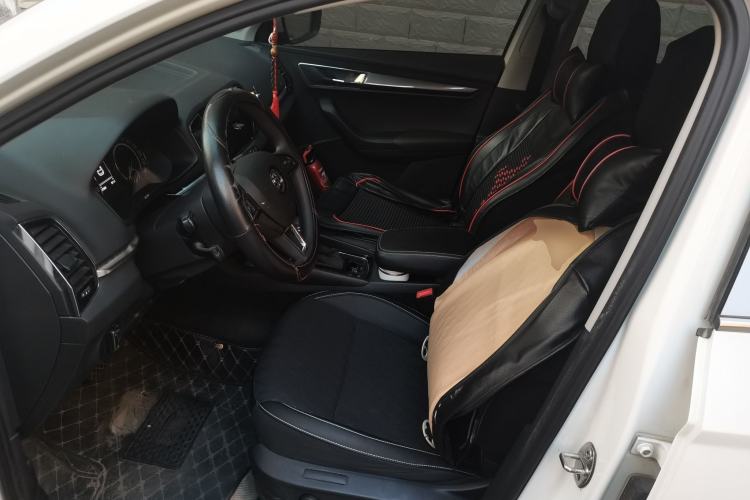 Used Skoda Karoq 2021 TSI280 Luxury Edition Left Front Seat