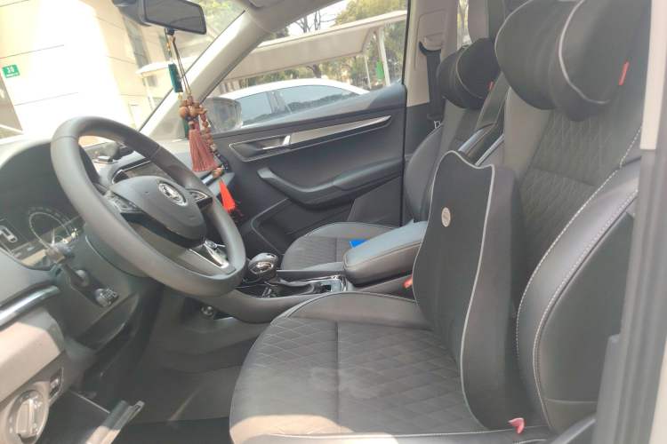 Used Skoda Karoq 2021 TSI280 Luxury Edition Left Front Seat