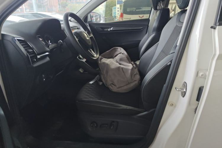 Used Skoda Karoq 2021 TSI280 Technology Edition Left Front Seat