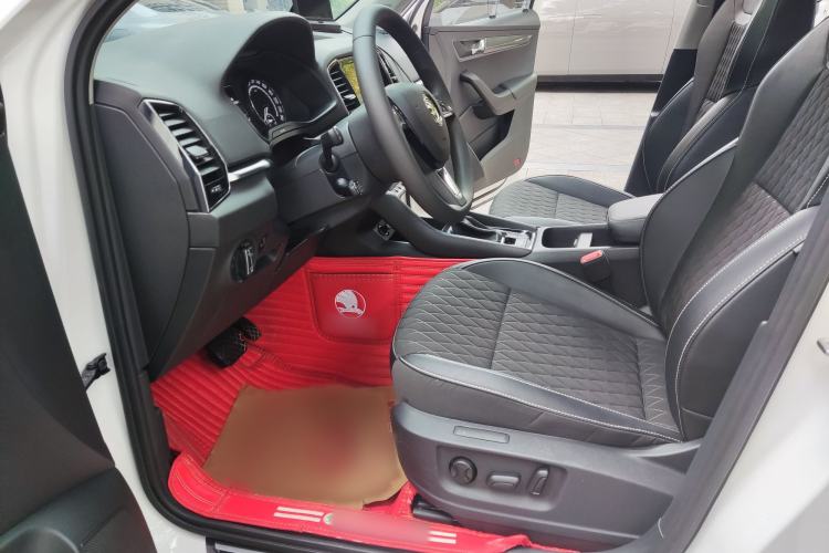 Used Skoda Karoq 2021 TSI280 Luxury Edition Left Front Seat