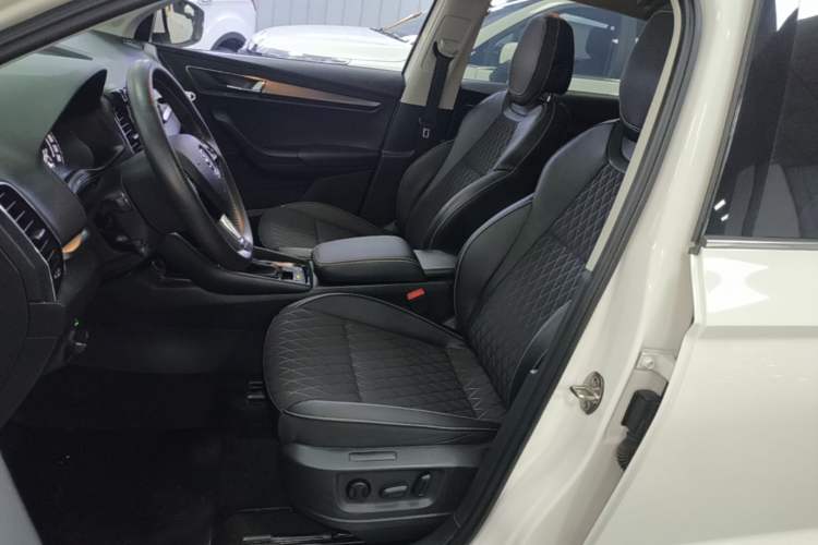Used Skoda Karoq 2021 TSI280 Luxury Edition Left Front Seat