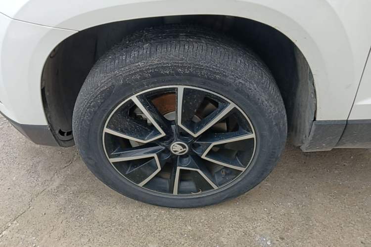 Used Skoda Karoq 2021 TSI280 Technology Edition Left Front Wheel Hub