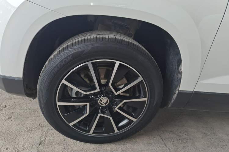 Used Skoda Karoq 2021 TSI280 Technology Edition Left Front Wheel Hub