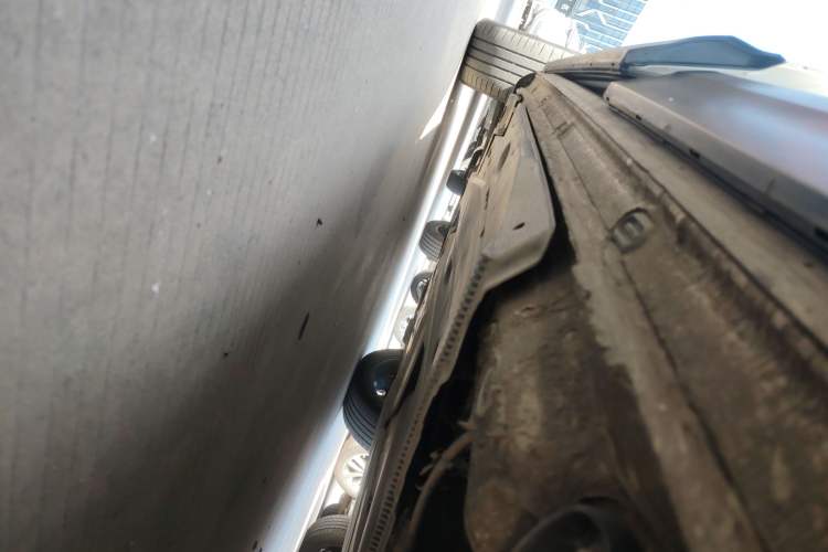 Used Skoda Karoq 2021 TSI280 Luxury Edition Left Side Sill