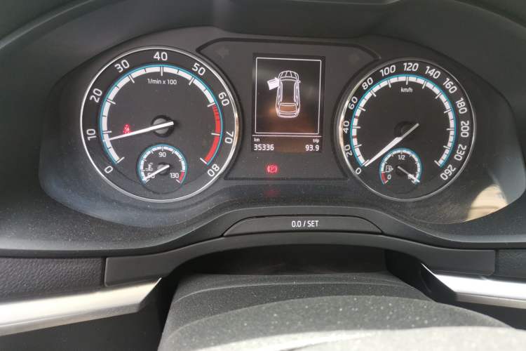 Used Skoda Karoq 2021 TSI280 Technology Edition Odometer Close Up