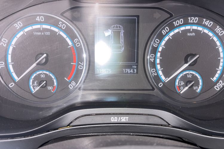 Used Skoda Karoq 2021 TSI280 Technology Edition Odometer Close Up
