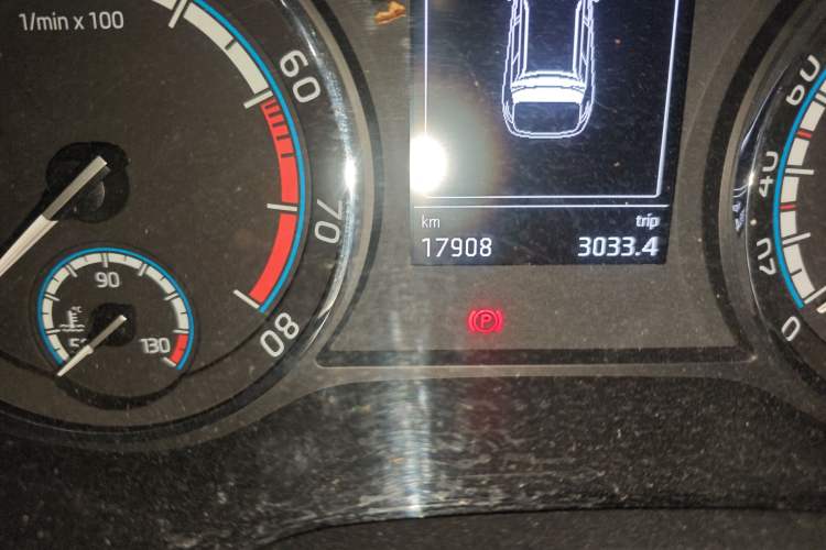 Used Skoda Karoq 2021 TSI280 Luxury Edition Odometer Close Up
