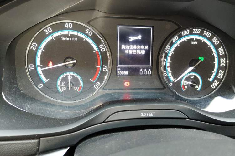 Used Skoda Karoq 2021 TSI280 Luxury Edition Odometer Close Up
