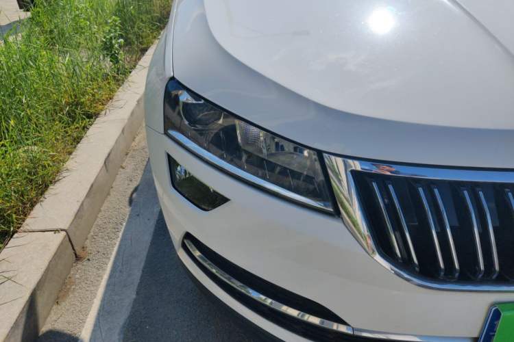 Used Skoda Karoq 2021 TSI280 Luxury Edition Right Front Headlight