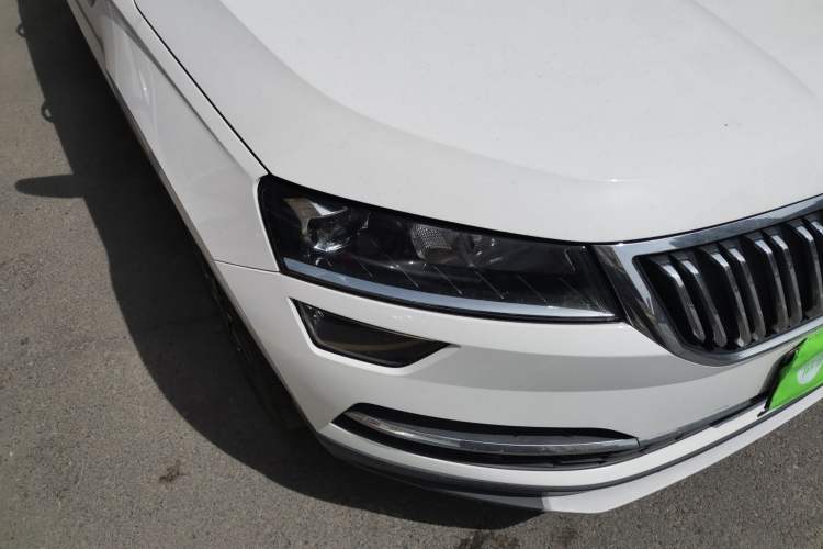 Used Skoda Karoq 2021 TSI280 Technology Edition Right Front Headlight