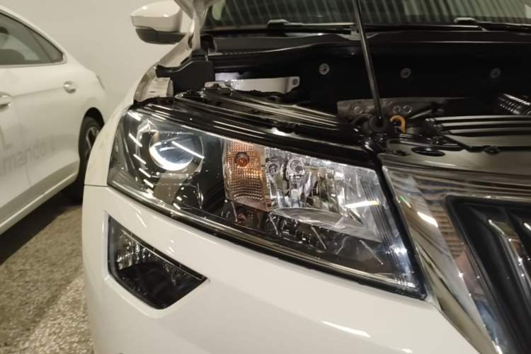 Used Skoda Karoq 2021 TSI280 Technology Edition Right Front Headlight