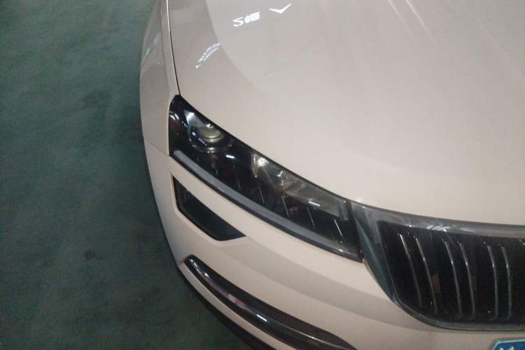 Used Skoda Karoq 2021 TSI280 Luxury Edition Right Front Headlight