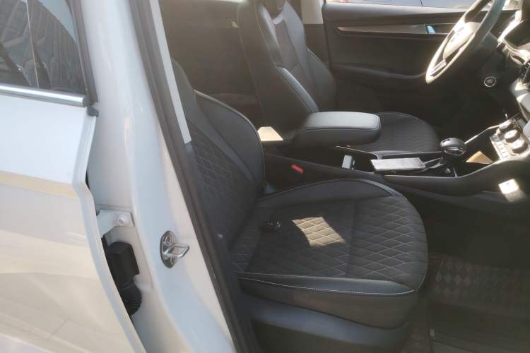 Used Skoda Karoq 2021 TSI280 Luxury Edition Right Front Seat