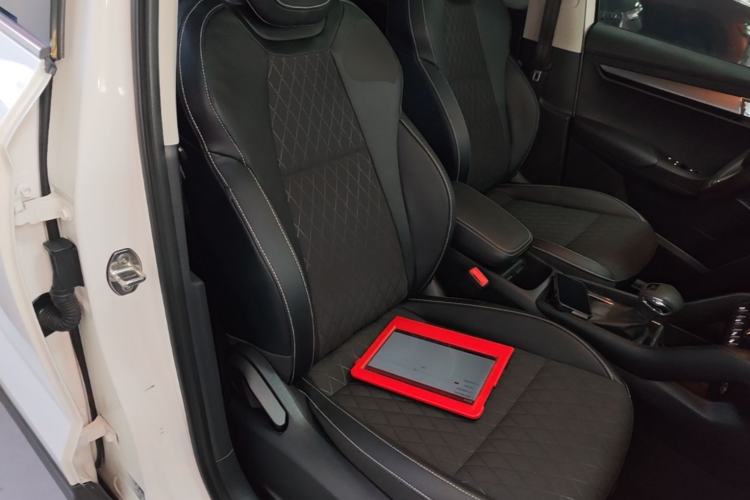 Used Skoda Karoq 2021 TSI280 Luxury Edition Right Front Seat