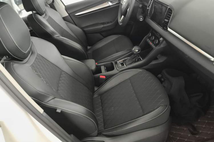 Used Skoda Karoq 2021 TSI280 Luxury Edition Right Front Seat