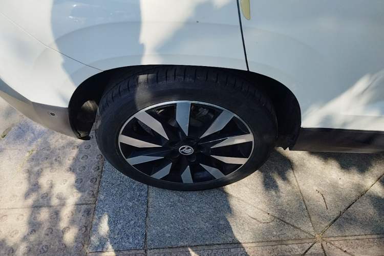 Used Skoda Karoq 2021 TSI280 Luxury Edition Right Rear Wheel Hub