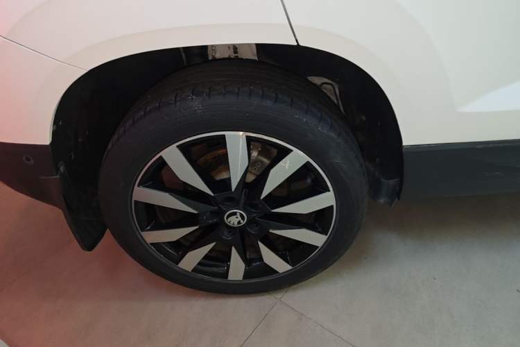 Used Skoda Karoq 2021 TSI280 Luxury Edition Right Rear Wheel Hub