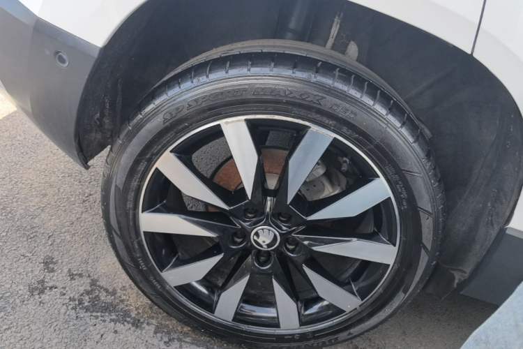 Used Skoda Karoq 2021 TSI280 Luxury Edition Right Rear Wheel Hub