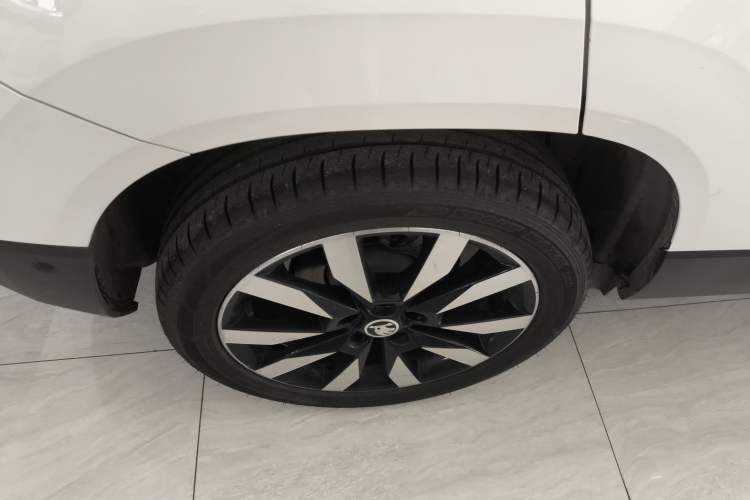 Used Skoda Karoq 2021 TSI280 Luxury Edition Right Rear Wheel Hub