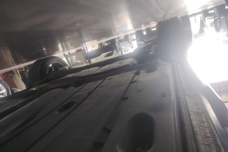 Used Skoda Karoq 2021 TSI280 Luxury Edition Right Side Sill
