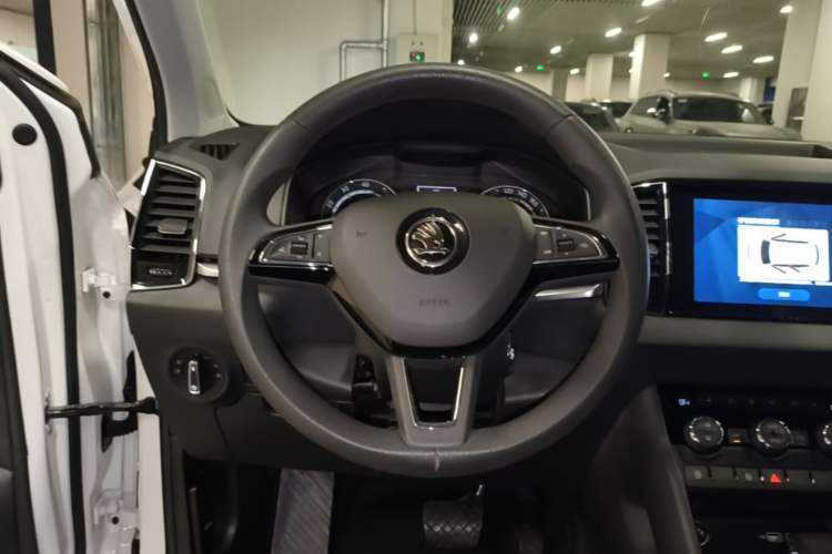 Used Skoda Karoq 2021 TSI280 Technology Edition Steering Wheel