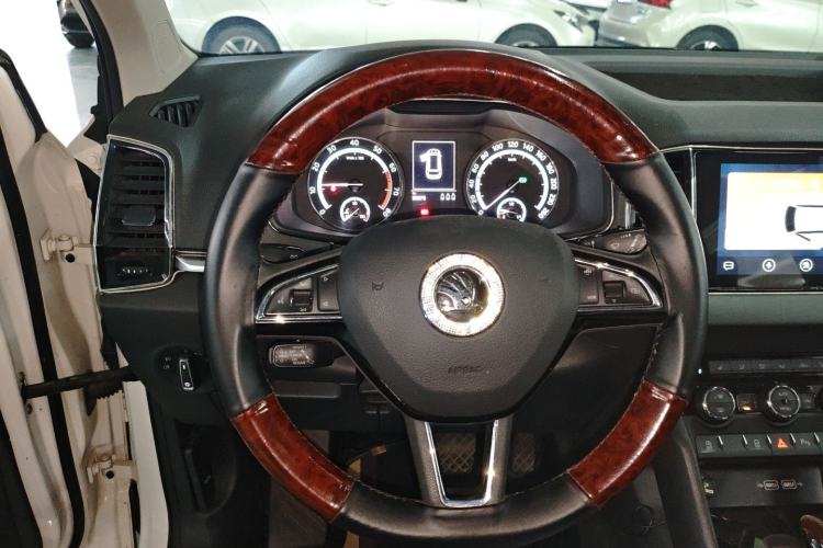 Used Skoda Karoq 2021 TSI280 Luxury Edition Steering Wheel