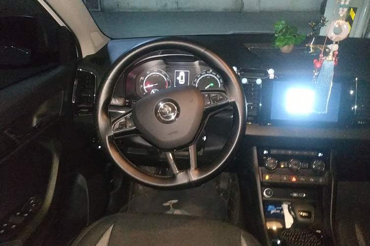 Used Skoda Karoq 2021 TSI280 Luxury Edition Steering Wheel