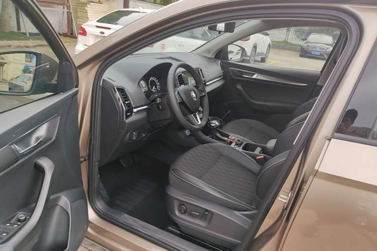 Used Skoda Karoq 2021 TSI280 Technology Edition Driver Seat