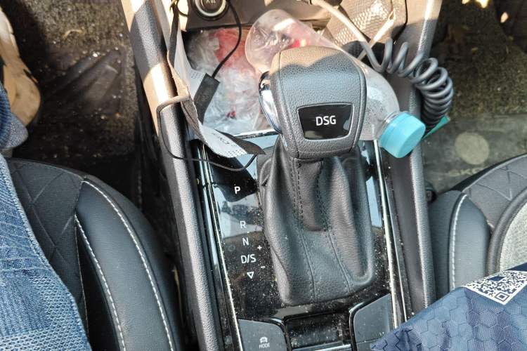 Used Skoda Karoq 2021 TSI280 Luxury Edition Gear Lever