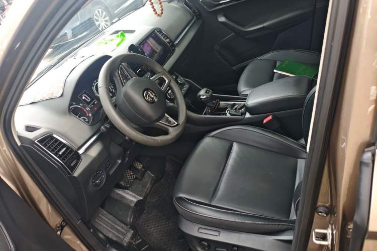 Used Skoda Karoq 2021 TSI280 Luxury Edition Left Front Seat