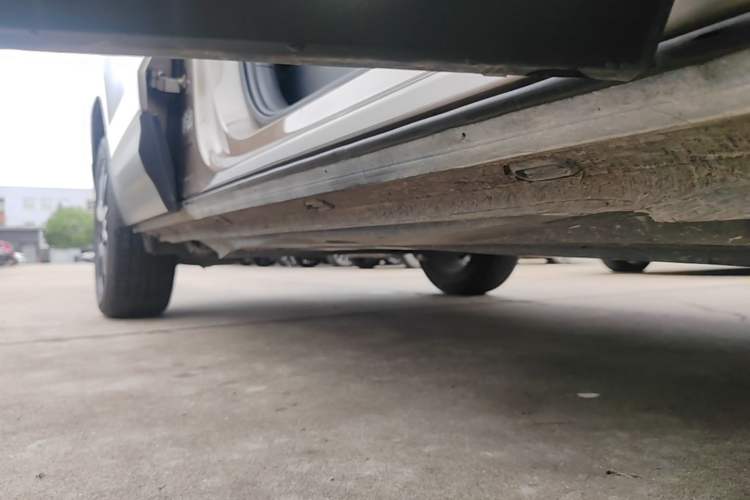 Used Skoda Karoq 2021 TSI280 Technology Edition Right Side Sill