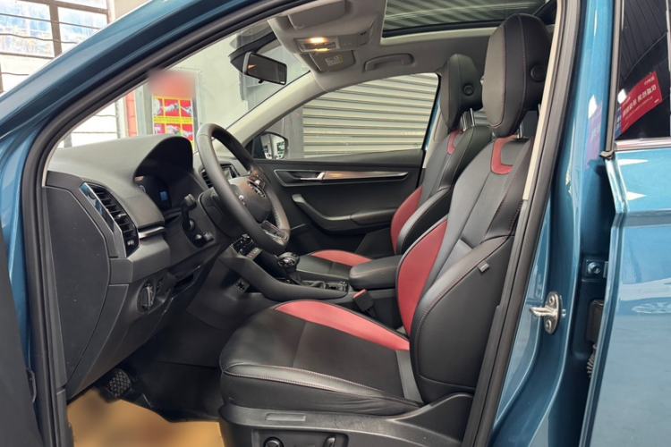 Used Skoda Karoq 2022 Restyled TSI280 Luxury Edition Interior 4